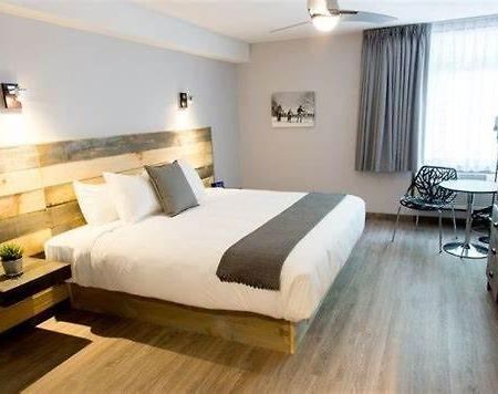 Hotel Far Hills Val-Morin Zewnętrze zdjęcie