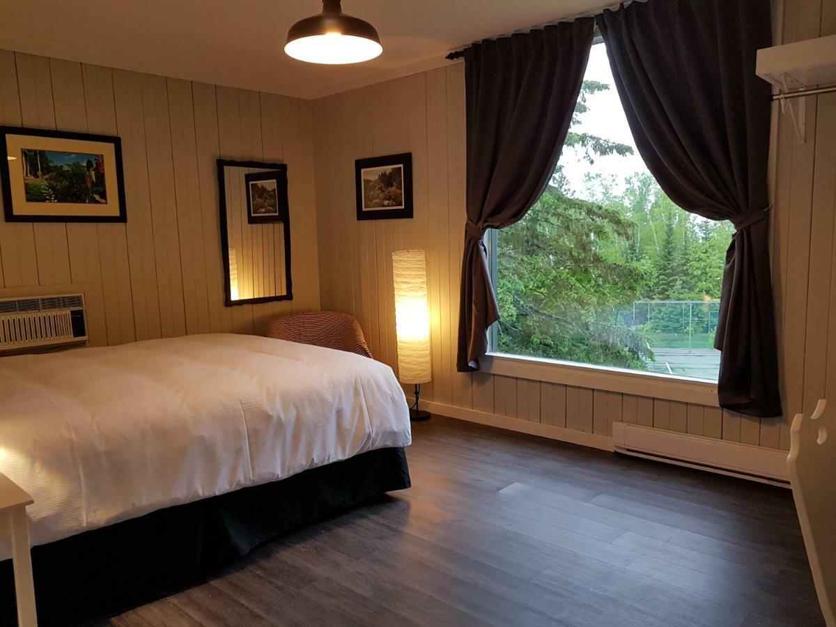 Hotel Far Hills Val-Morin Pokój zdjęcie