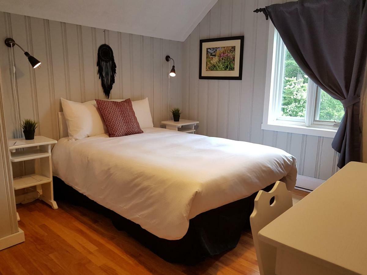 Hotel Far Hills Val-Morin Pokój zdjęcie